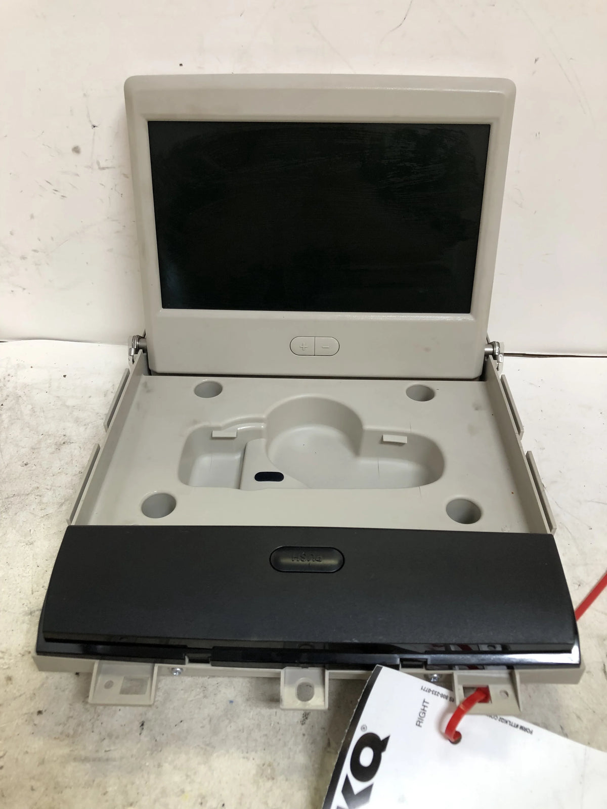11-13 Dodge Caravan Roof Mounted Entertainment Display Screen A148
