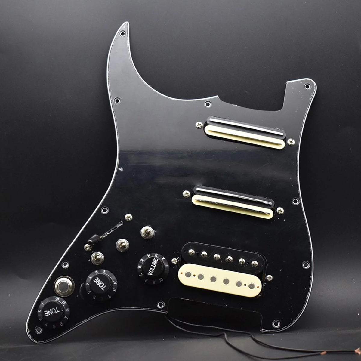 Black Loaded Pickguard for Electric Guitar J21432