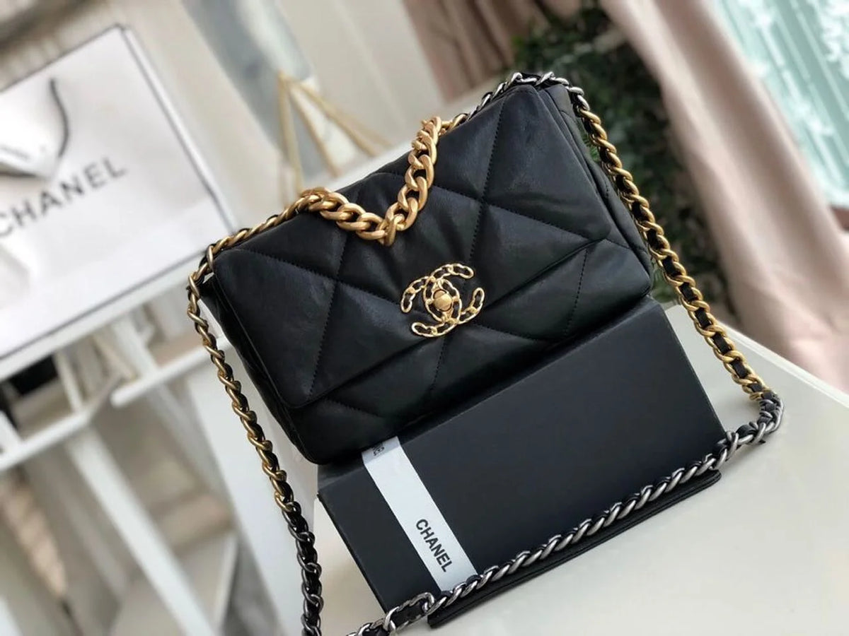 Black Handbag Y426