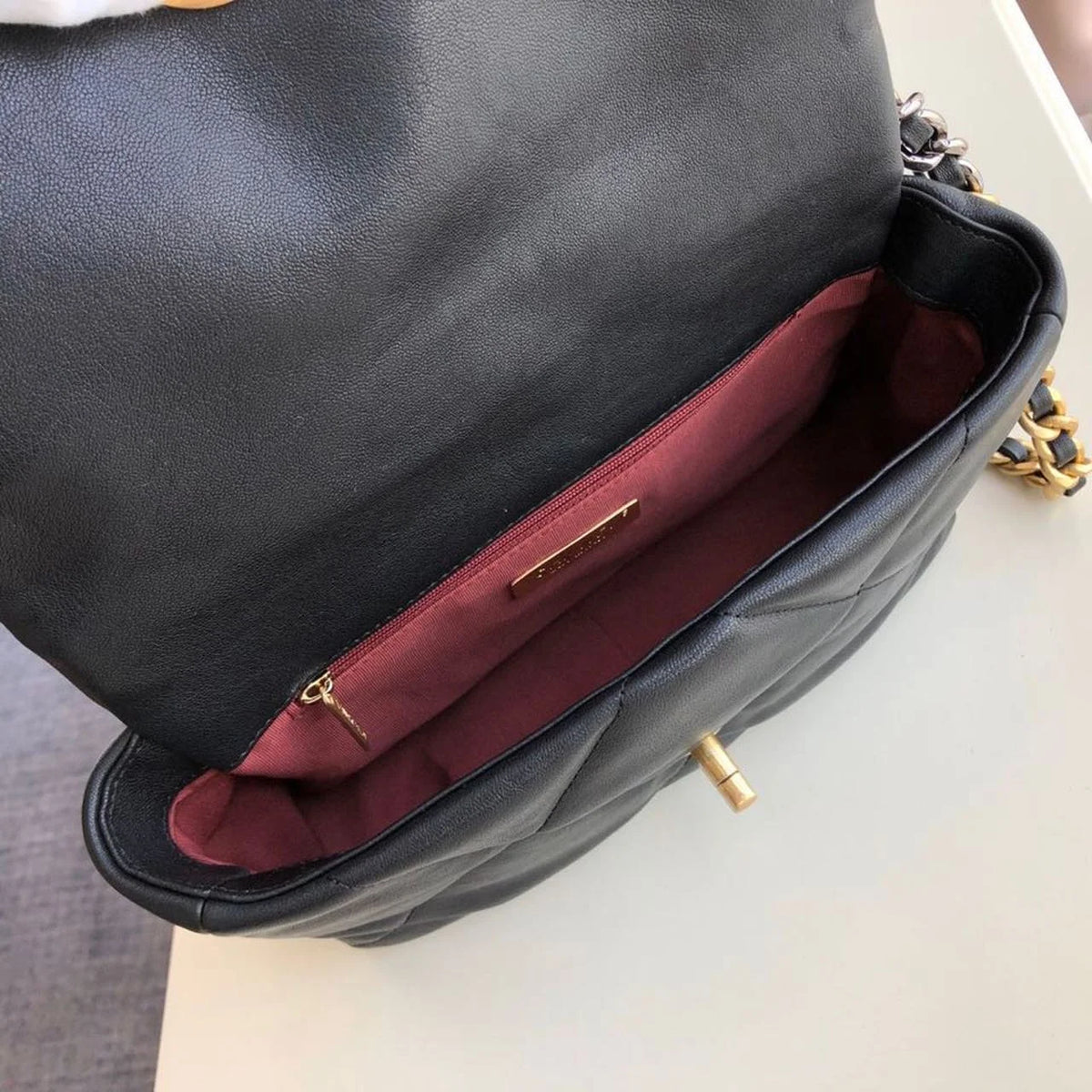 Black Handbag Y426