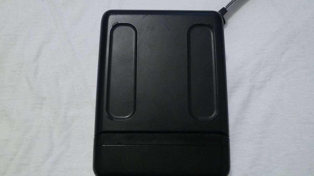 One 600 Ultra Instant Film Camera H960390