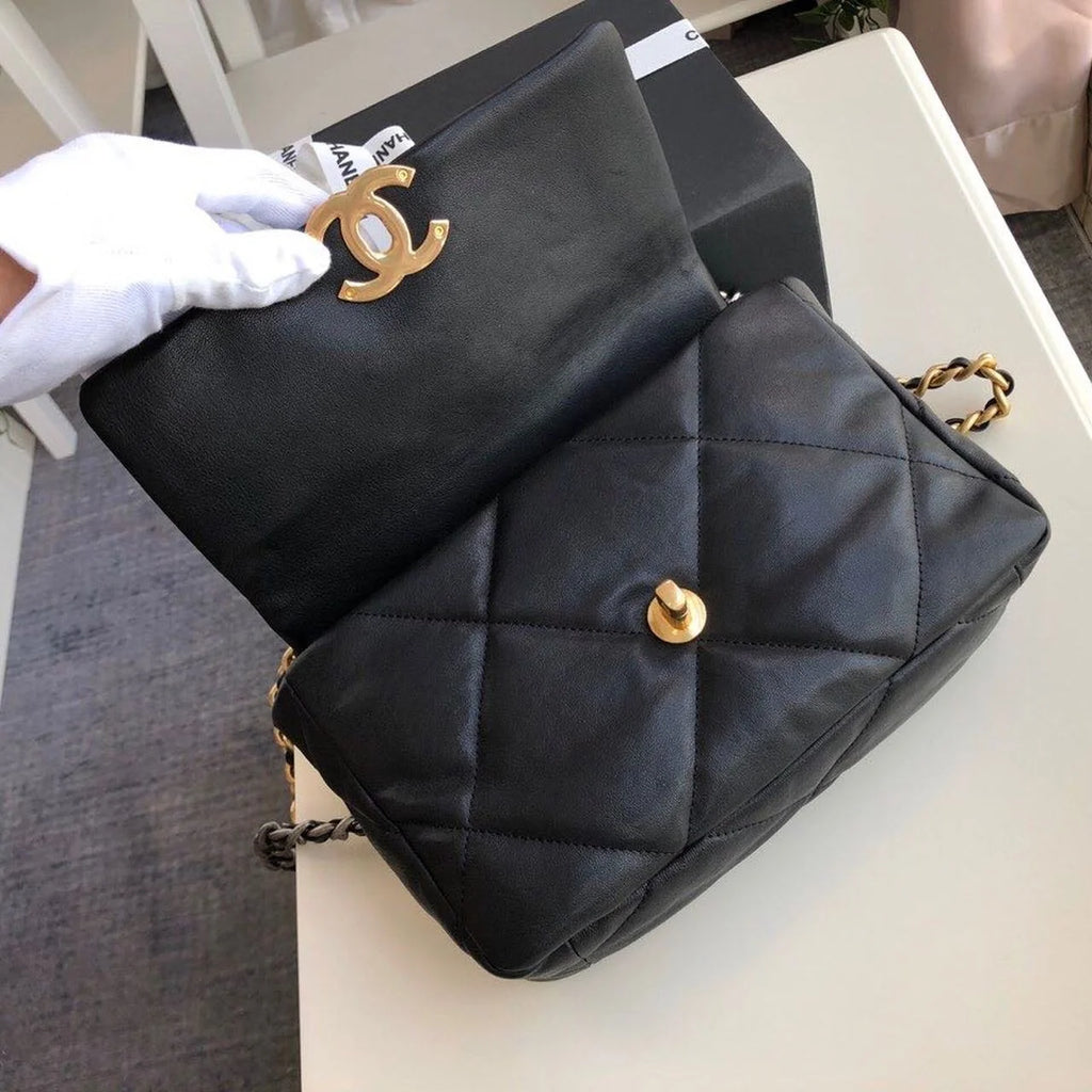 Black Handbag Y426