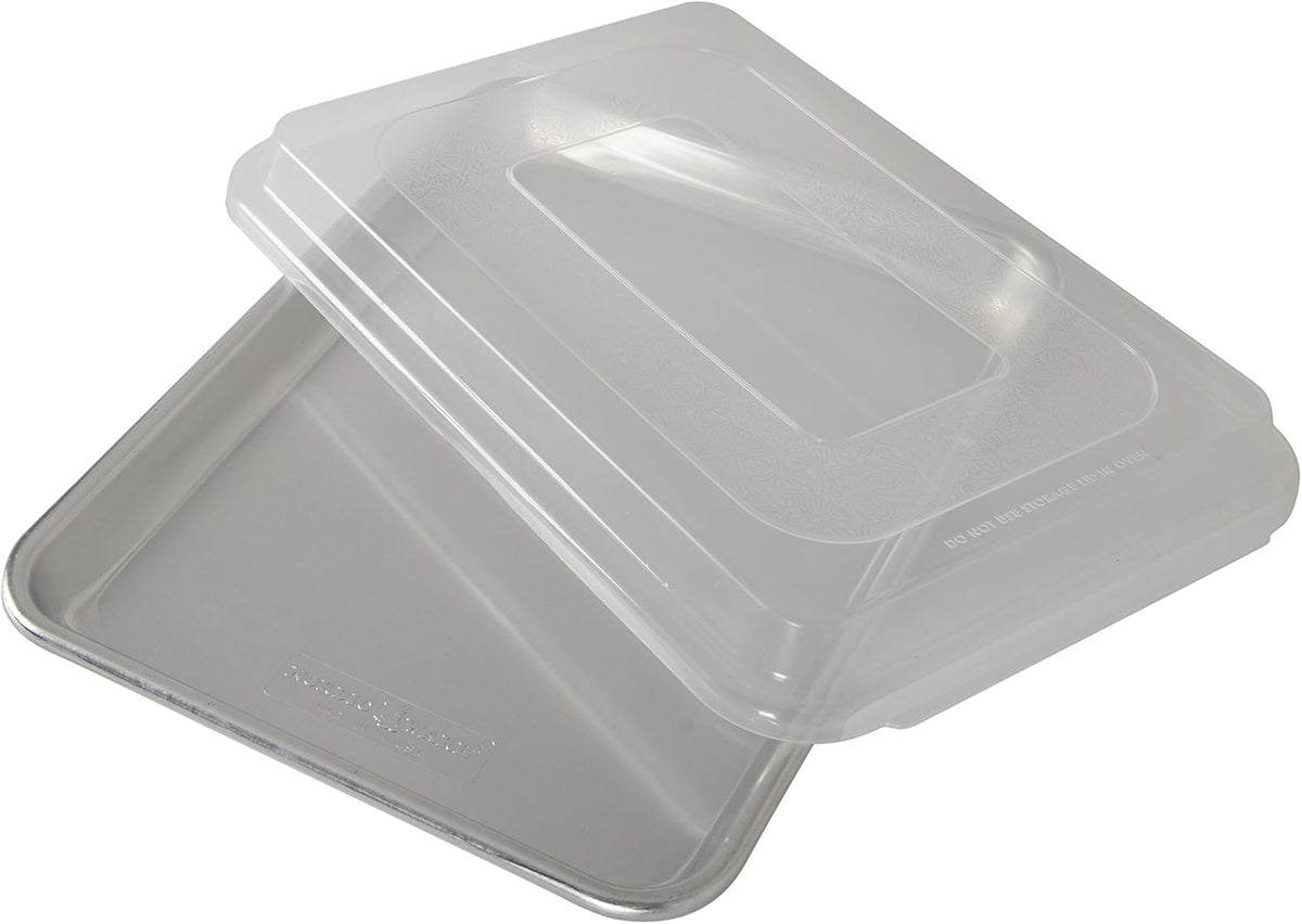 Natural Aluminum Commercial Baker's Quarter Sheet with Lid Q648872