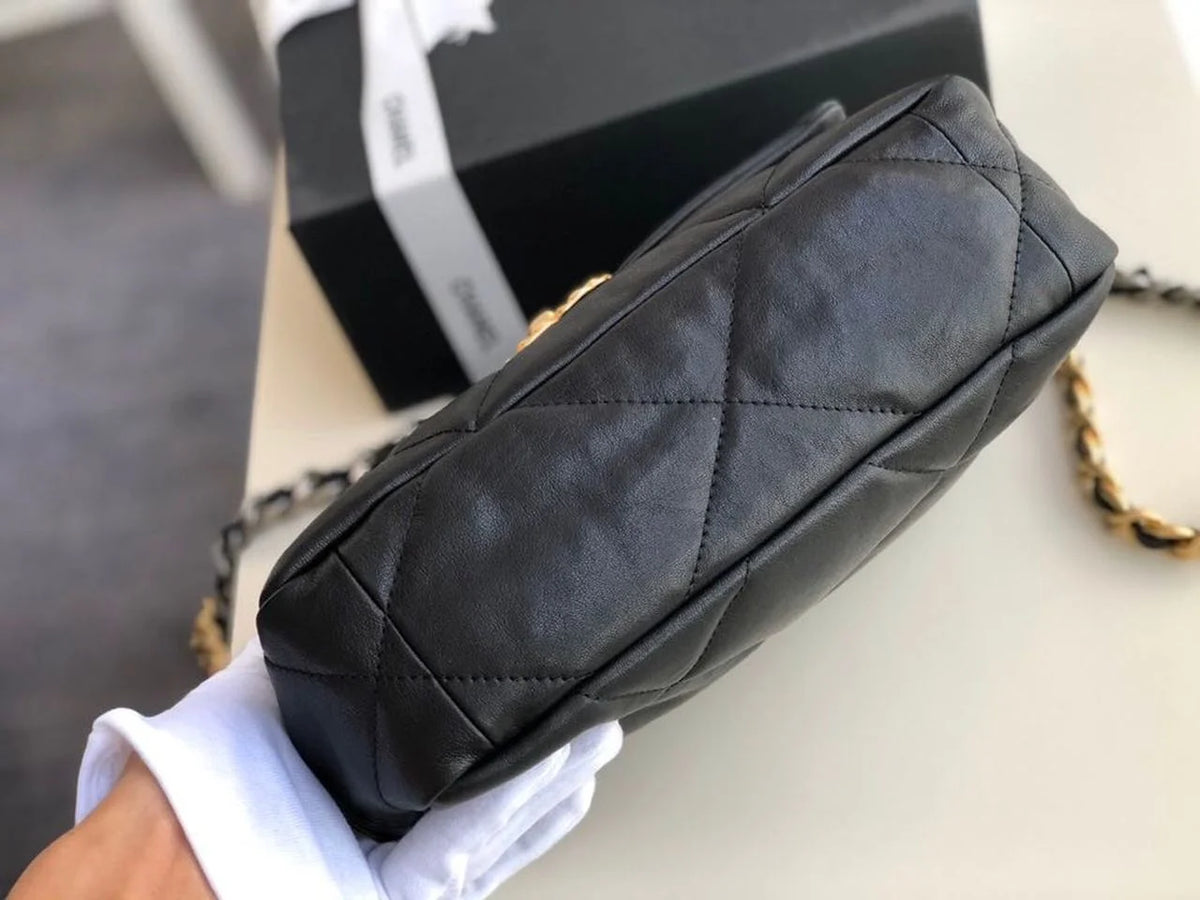 Black Handbag Y426