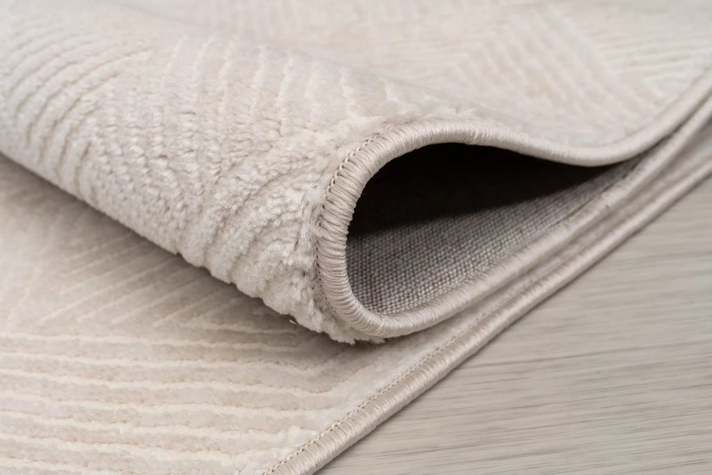 Cream 8x10 Geometric Pattern Indoor Area Rug U320852