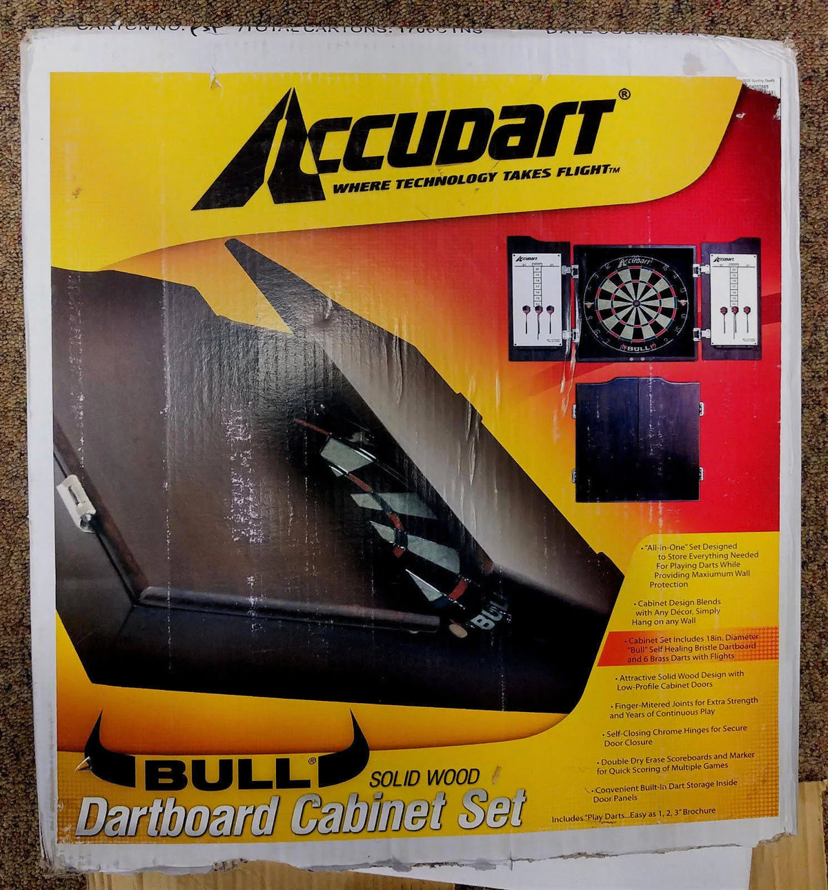 Dartboard Cabinet and Set X677