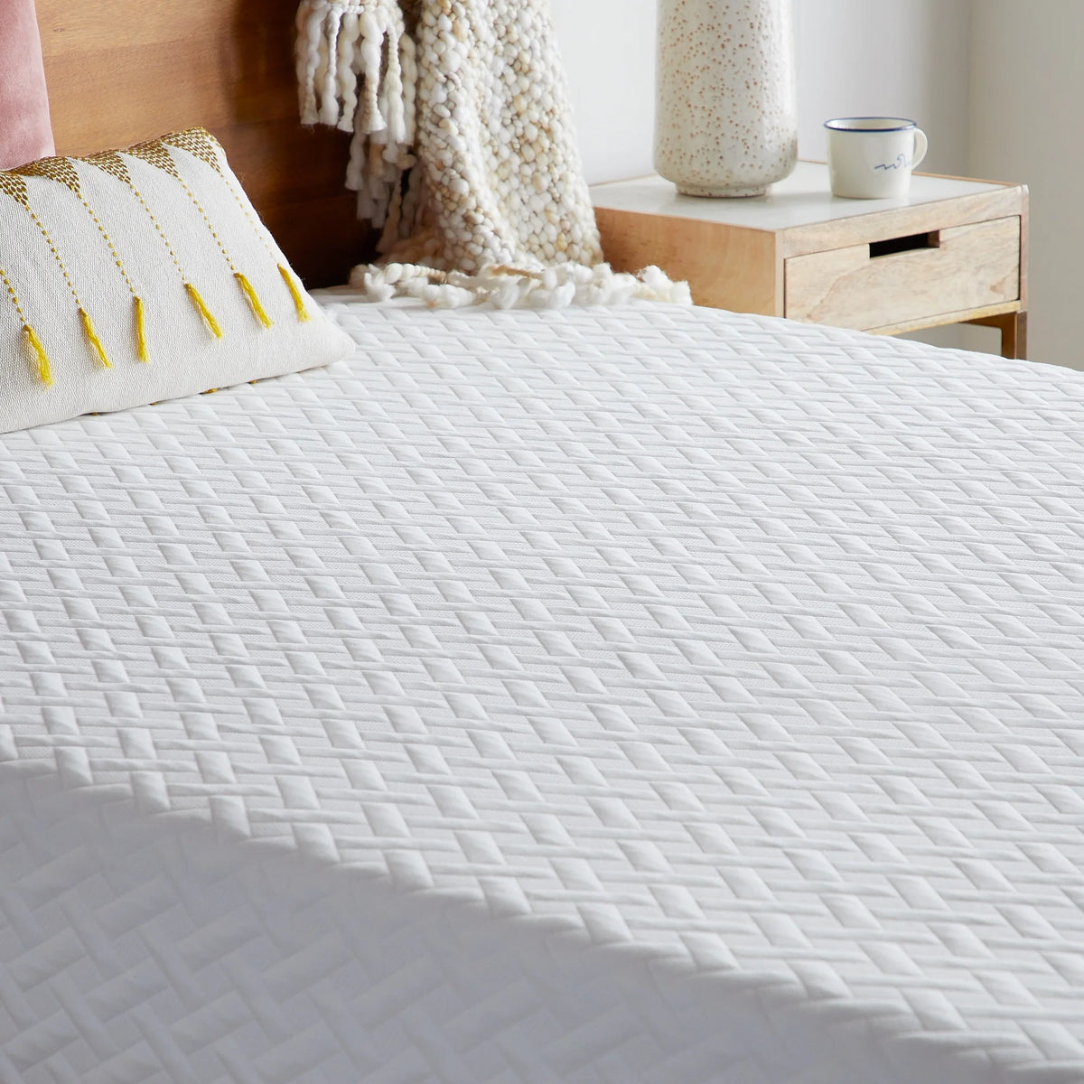 10" Medium Plush Gel Memory Foam Mattress, Queen G2315