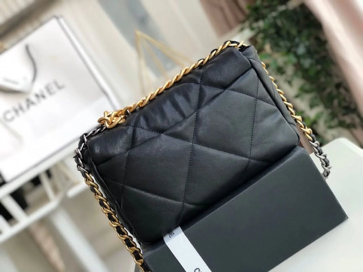 Black Handbag Y426
