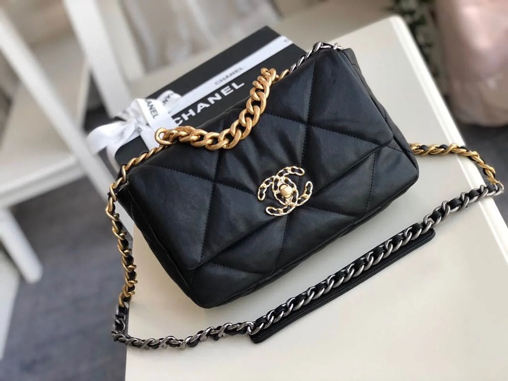Black Handbag Y426