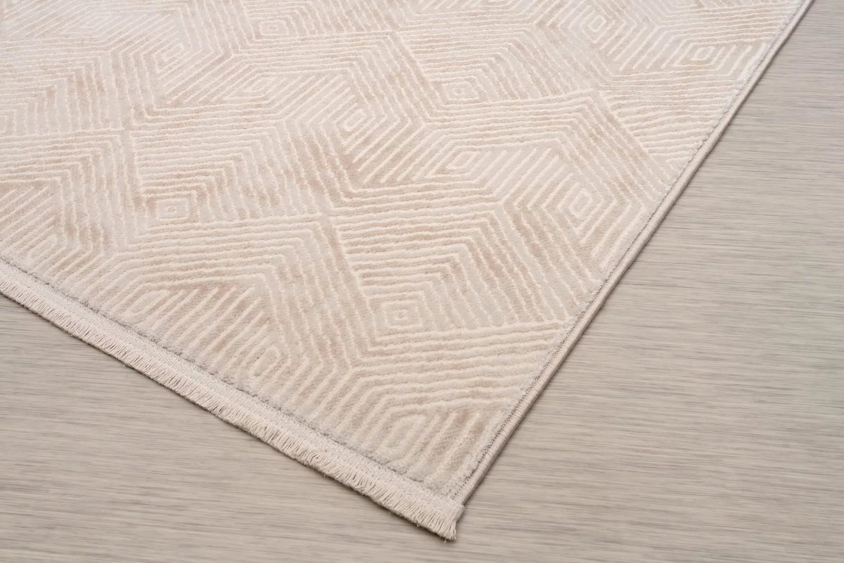 Cream 8x10 Geometric Pattern Indoor Area Rug U320852