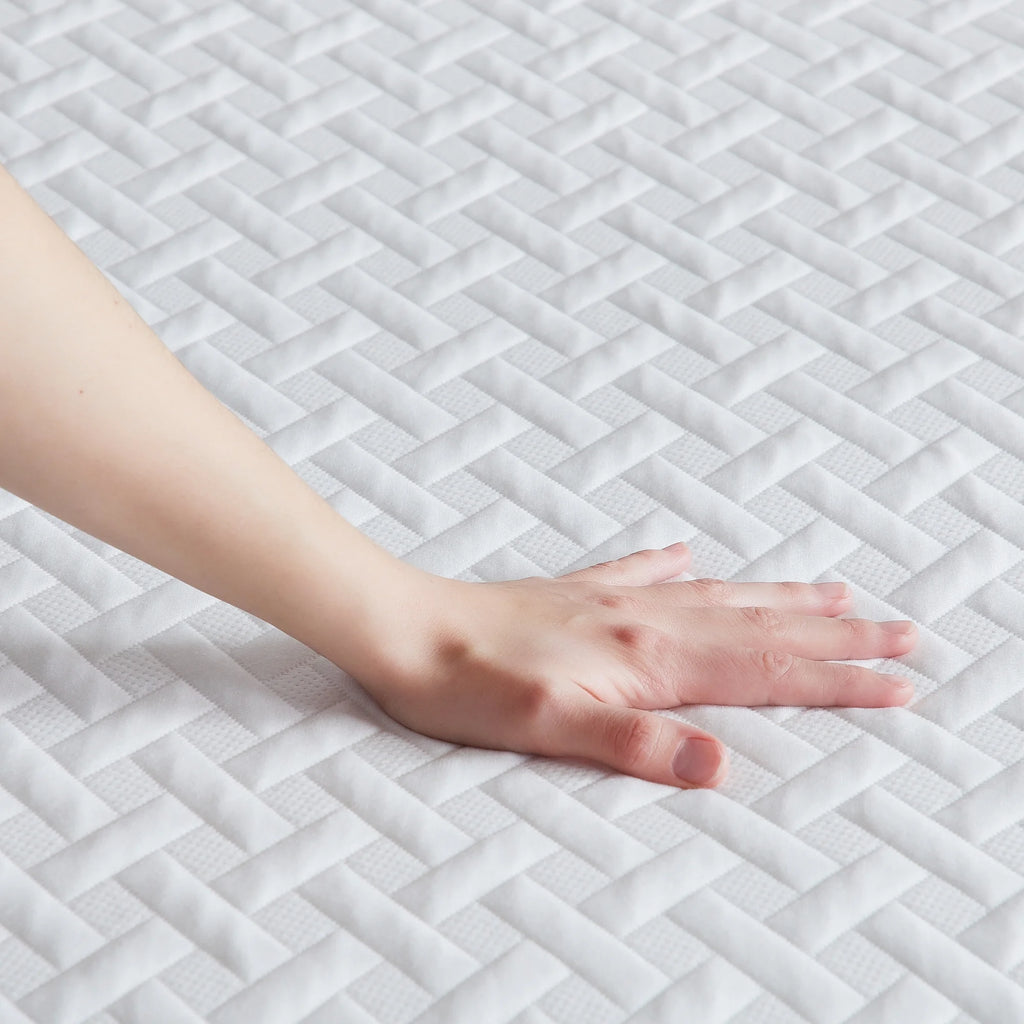 10" Medium Plush Gel Memory Foam Mattress, Queen G2315