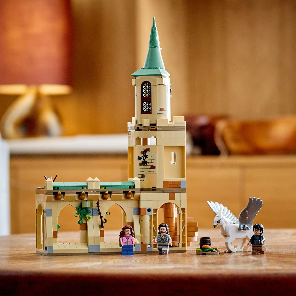 LEGO Harry Potter Hogwarts Courtyard Castle Tower Toy with Buckbeak Hippogriff Figure and Prison Cell C240