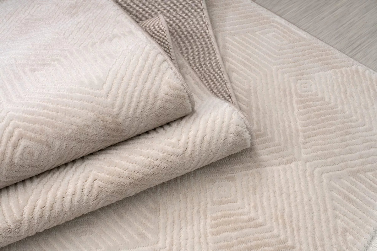 Cream 8x10 Geometric Pattern Indoor Area Rug U320852